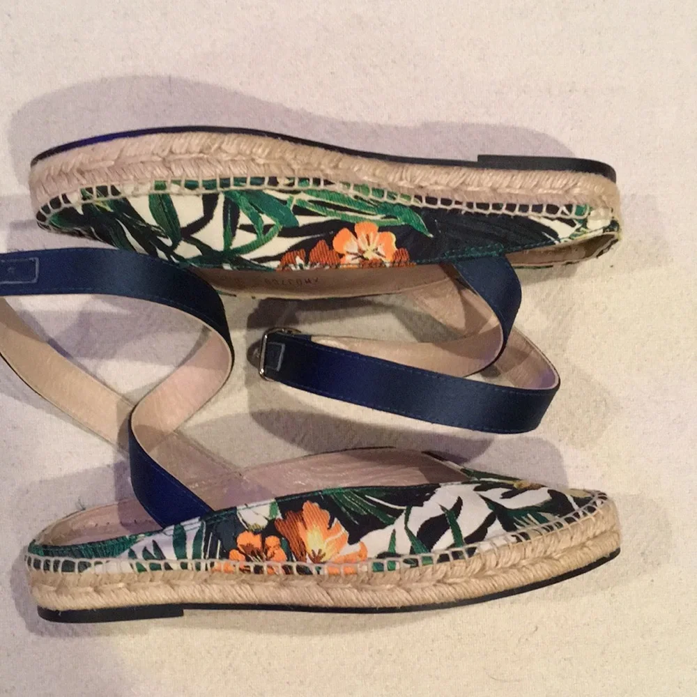 Stuart Weitzman Tropical Espadrilles 6.5